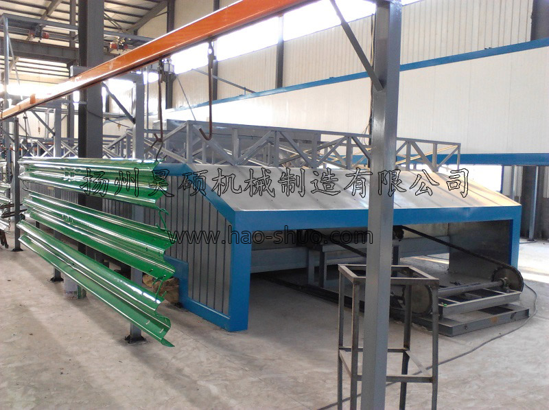 1642383563632375.jpg 公路防撞板噴粉線.jpg